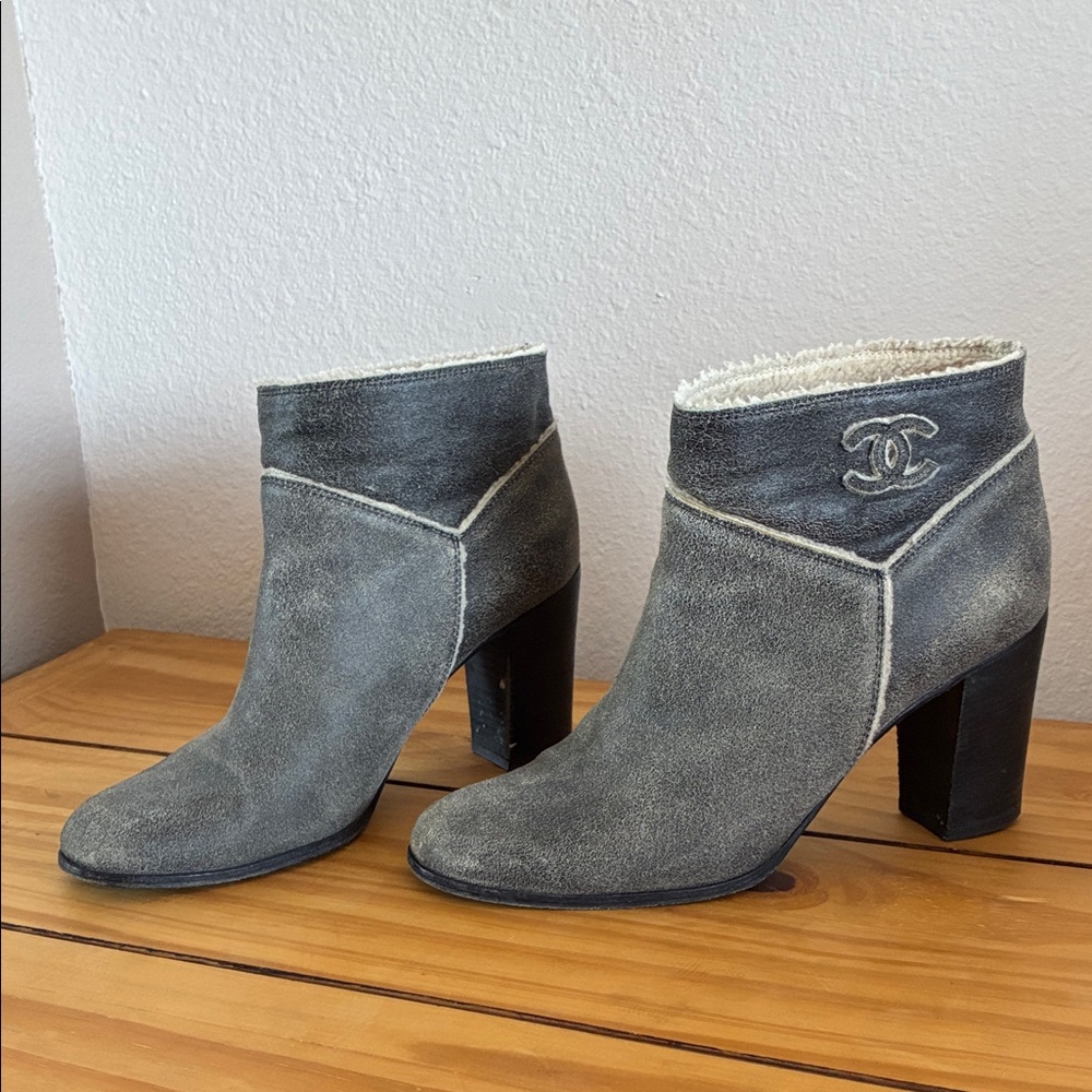 Chanel Grey suede booties